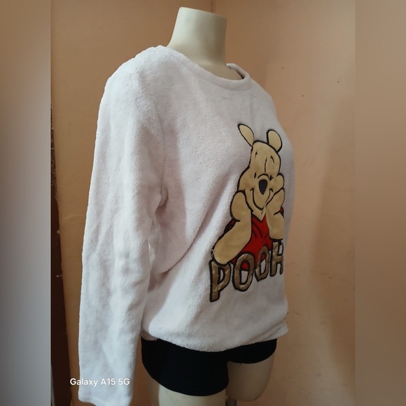 Disney White and Red Winnie the Pooh Sweater - Picture 2 of 10